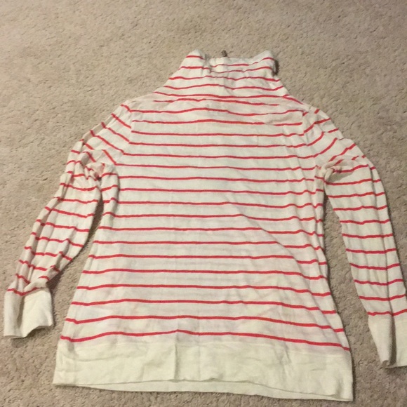 Lightweight Striped Long Sleeve Tee with Pockets - Picture 5 of 6